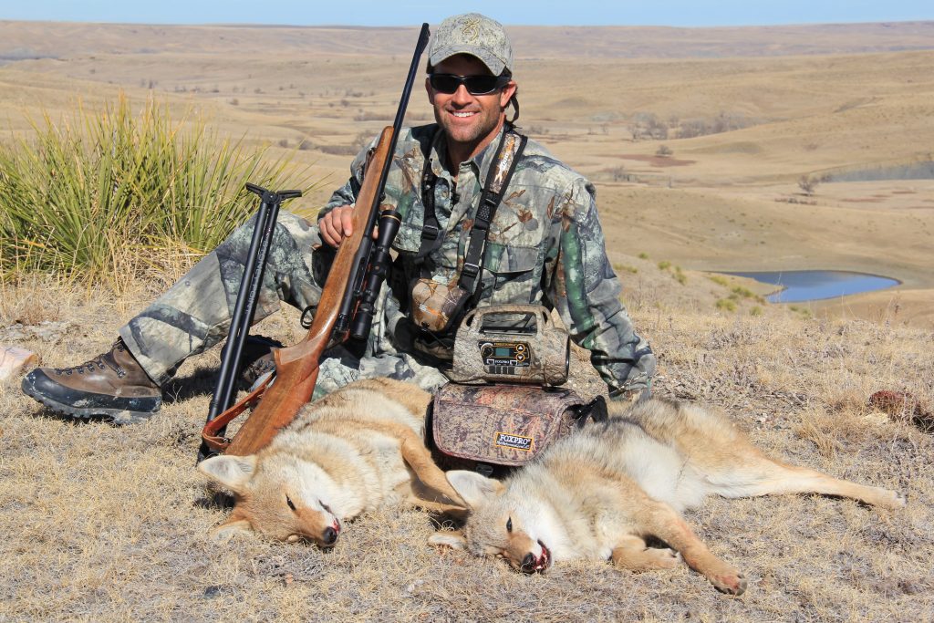 coyote calls and calling 101 hunting pic2 Coyote Calls and Calling 101